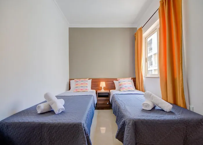 St Julian's Skyline Penthouse With Jacuzzi