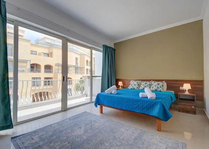 St Julian's Skyline Penthouse With Jacuzzi Daire *