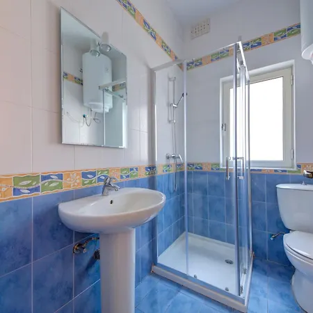 아파트 St Julian's Skyline Penthouse With Jacuzzi *