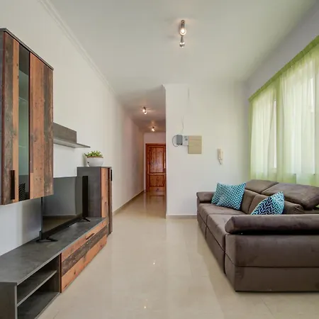 St Julian's Skyline Penthouse With Jacuzzi *