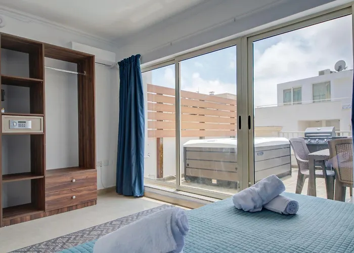 St Julian's Skyline Penthouse With Jacuzzi 公寓 *